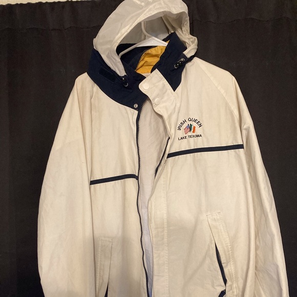 Last Irish queen lake texoma Nautica wind breaker with hood - Picture 2 of 2